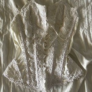 adjustable lace-up corset